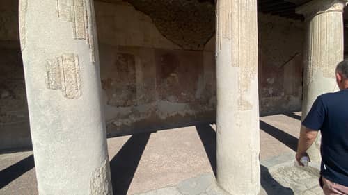 Naples, Capri, Sorrento, and Pompeii 89