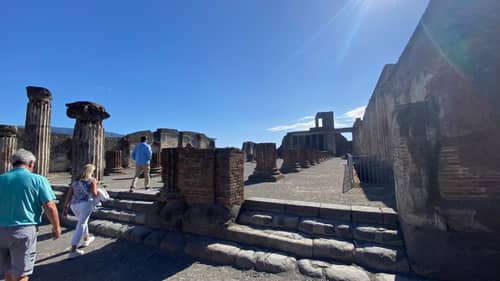 Naples, Capri, Sorrento, and Pompeii 122