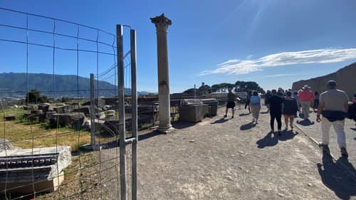 Naples, Capri, Sorrento, and Pompeii 133