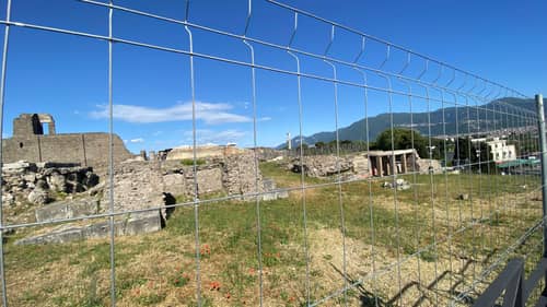 Naples, Capri, Sorrento, and Pompeii 140