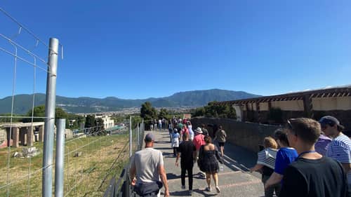 Naples, Capri, Sorrento, and Pompeii 142