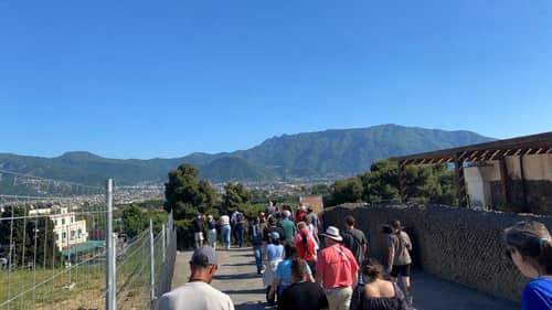 Naples, Capri, Sorrento, and Pompeii 143